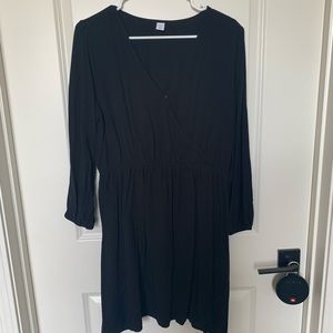 Black old navy long sleeve dress